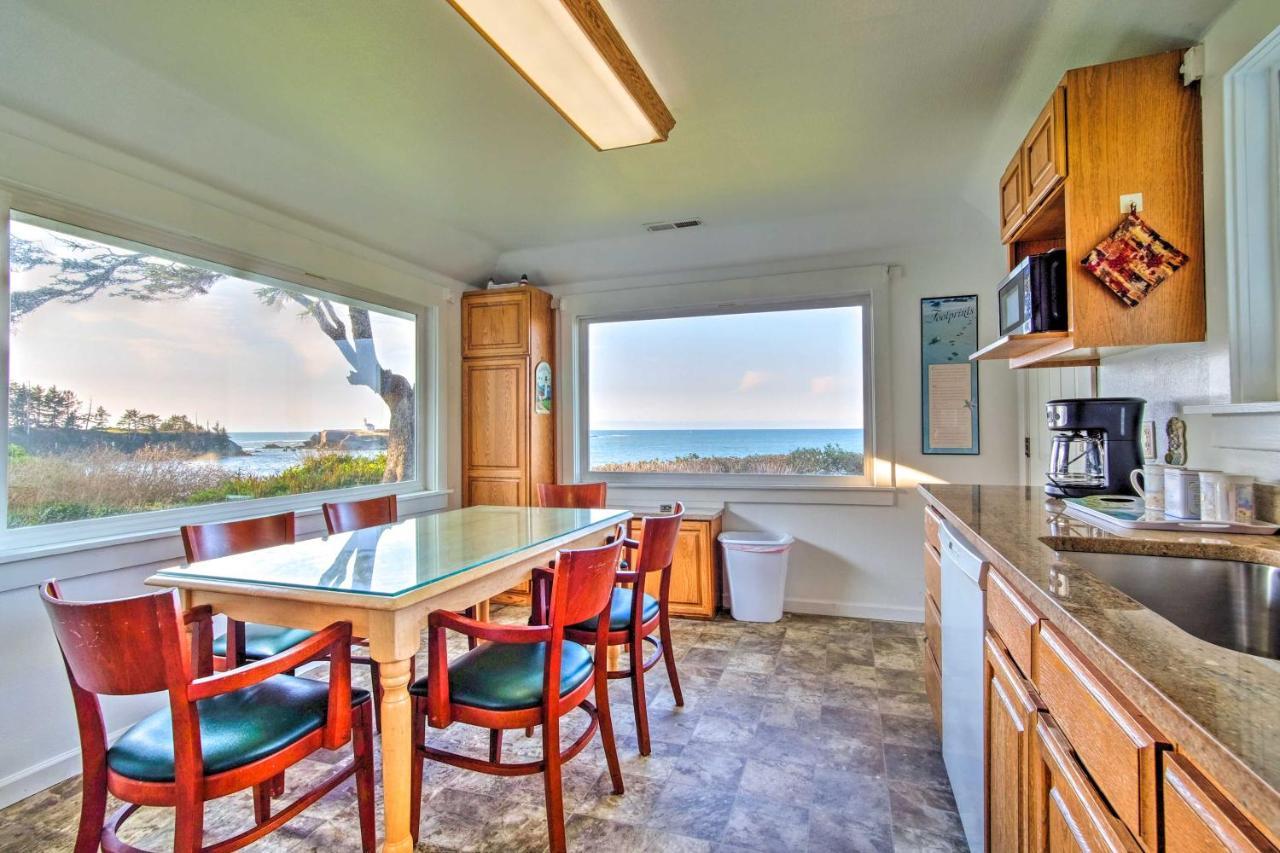 Cliffside Lighthouse Beach Home With Ocean View Кус-Бей Екстер'єр фото